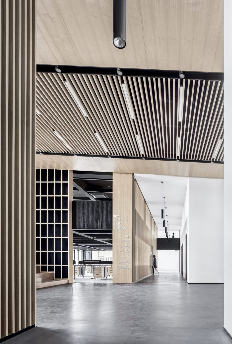 簡(jiǎn)潔原木風(fēng)辦公室裝修設(shè)計(jì)灰色地坪漆 簡(jiǎn)潔原木風(fēng)辦公室裝修設(shè)計(jì)灰色地坪漆