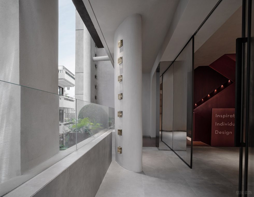 簡約侘寂風(fēng)飲品店觀景區(qū)承重柱掛金屬品設(shè)計圖