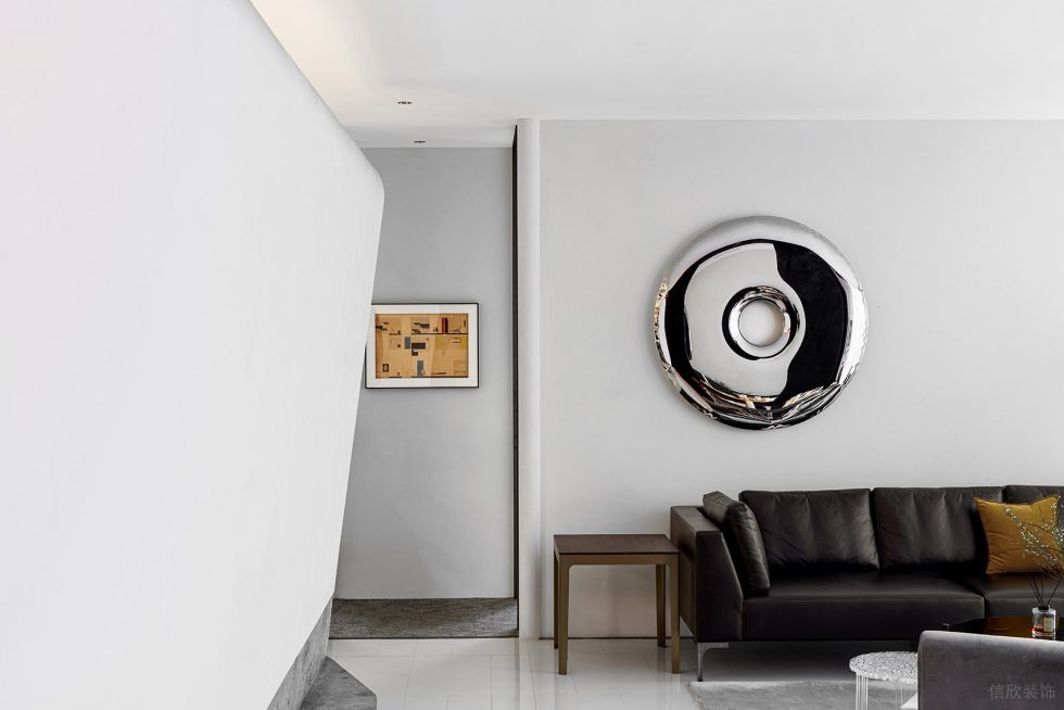 簡約時(shí)尚風(fēng)辦公室裝修設(shè)計(jì) 會客區(qū)黑色皮質(zhì)沙發(fā)