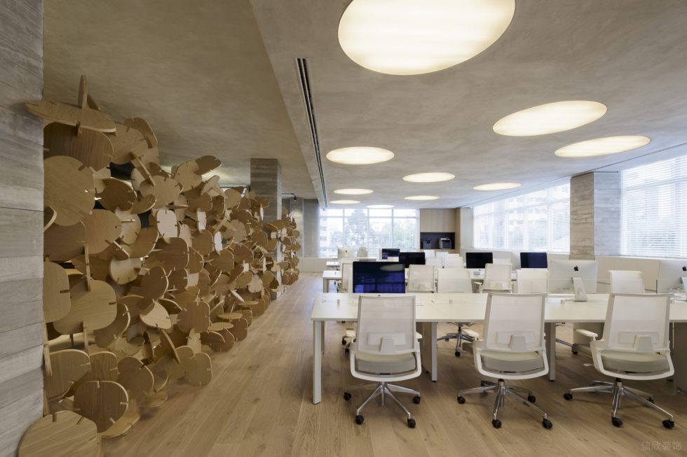 簡約原木風辦公室裝修設計原木色辦公區(qū)