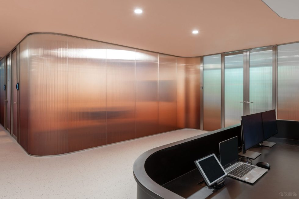 玫瑰金時(shí)尚風(fēng)辦公室裝修設(shè)計(jì) 前臺(tái)咨詢服務(wù)臺(tái)