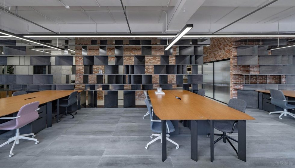 美式工業(yè)風(fēng)辦公室裝修設(shè)計黑色鋼板金屬陳列柜