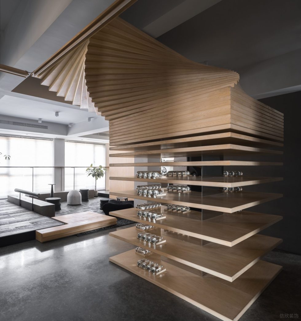 木質(zhì)簡約風(fēng)辦公室裝修設(shè)計原木色藝術(shù)裝置