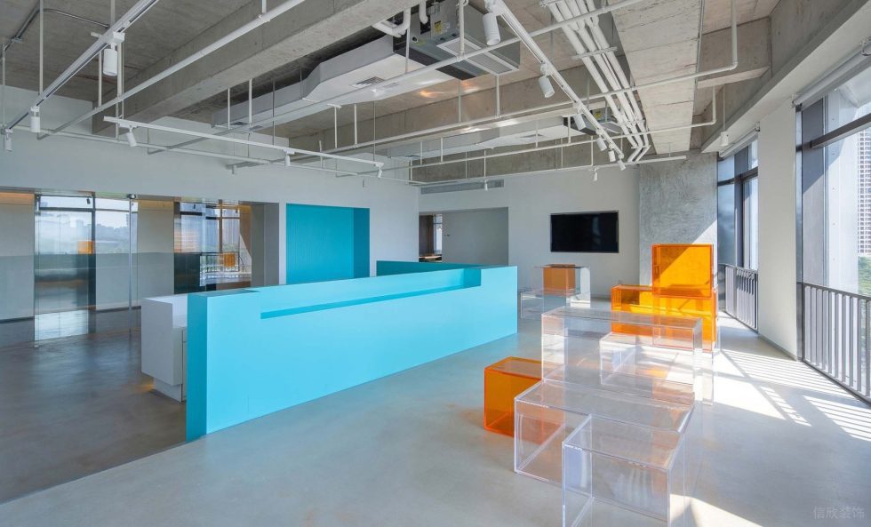 時(shí)尚極簡風(fēng)辦公室裝修設(shè)計(jì)多彩色前廳效果圖