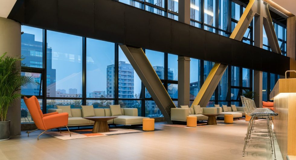 深色現(xiàn)代風(fēng)辦公室裝修設(shè)計(jì)深色接待區(qū) 深色現(xiàn)代風(fēng)辦公室裝修設(shè)計(jì)深色接待區(qū)