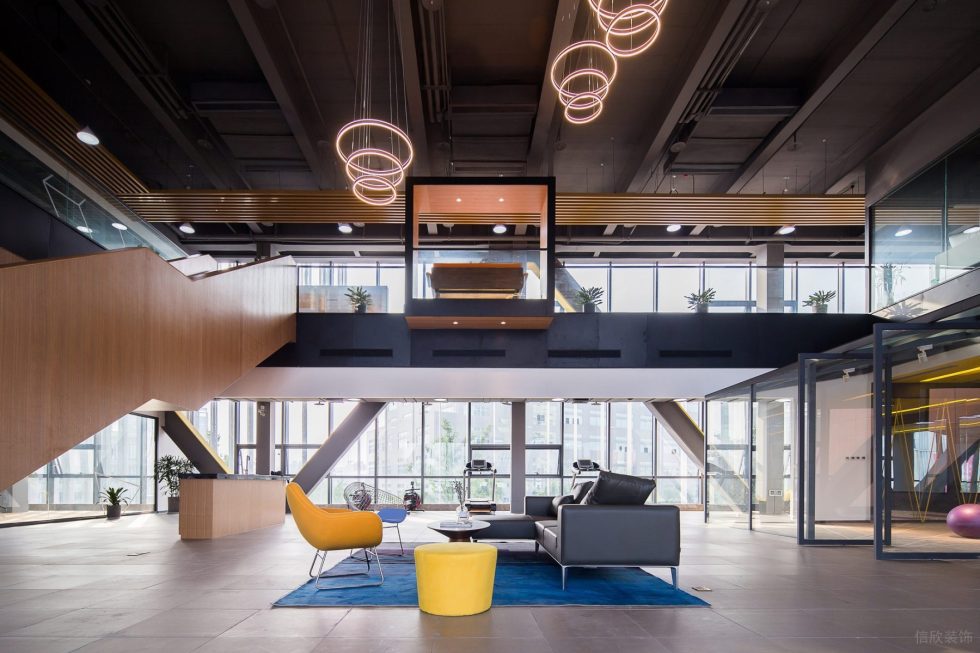 深色現(xiàn)代風(fēng)辦公室裝修設(shè)計(jì)深色系大堂 深色現(xiàn)代風(fēng)辦公室裝修設(shè)計(jì)深色系大堂