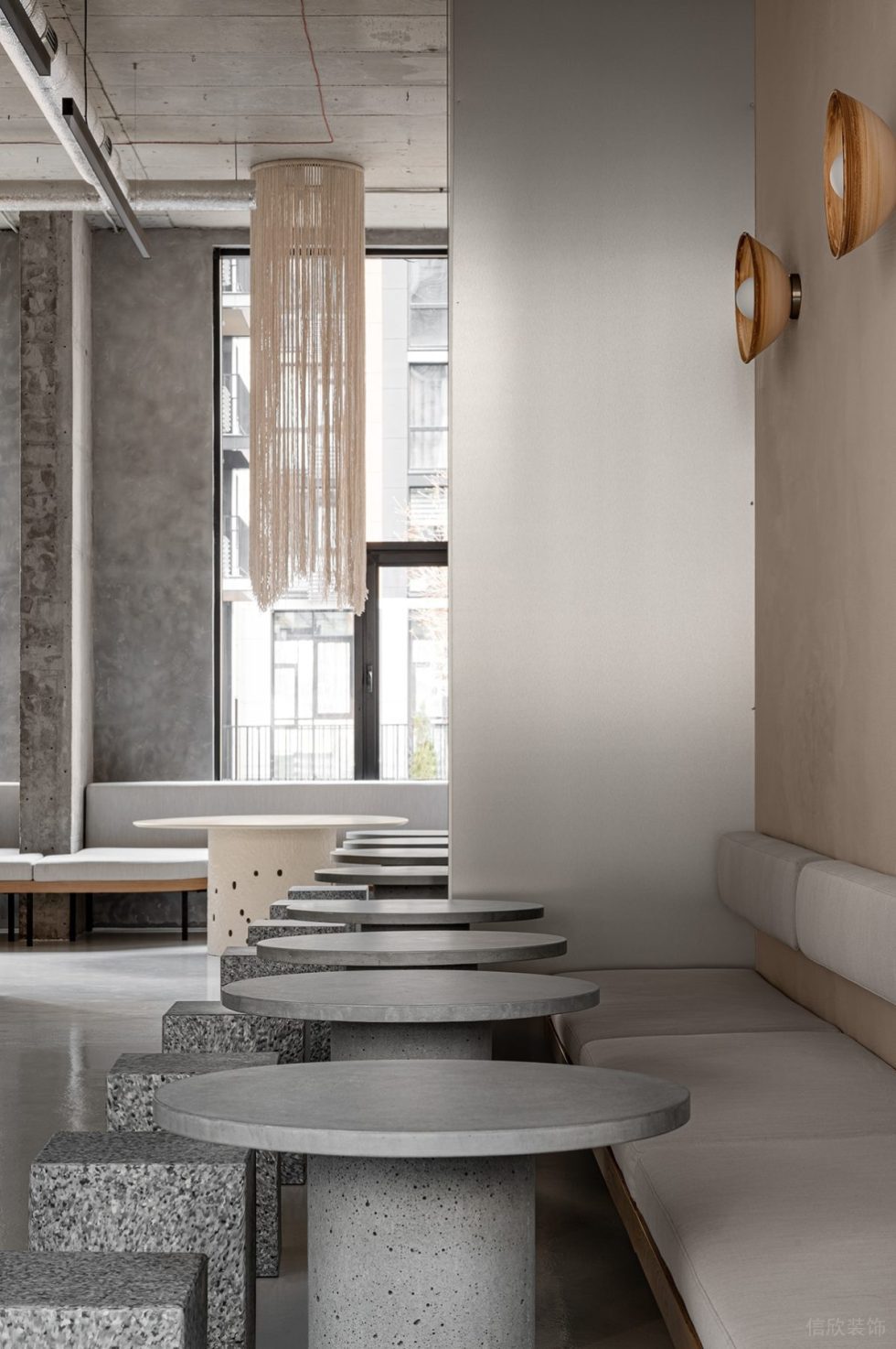 深圳市簡(jiǎn)約侘寂風(fēng)甜品店流蘇裝飾效果圖