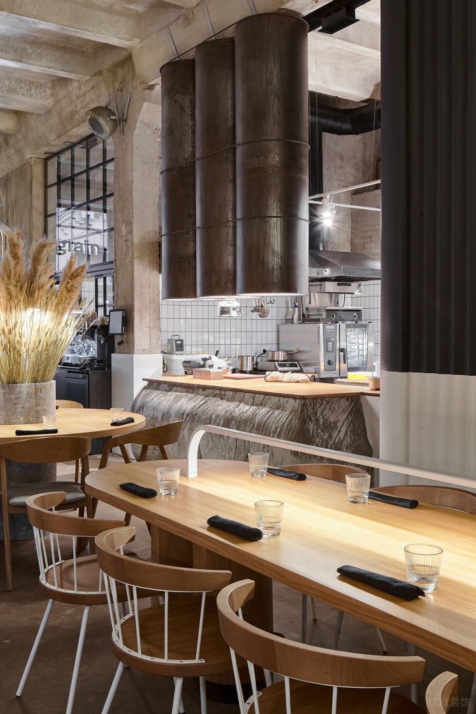 深圳市田園工業(yè)風(fēng)質(zhì)感前臺裝修效果圖