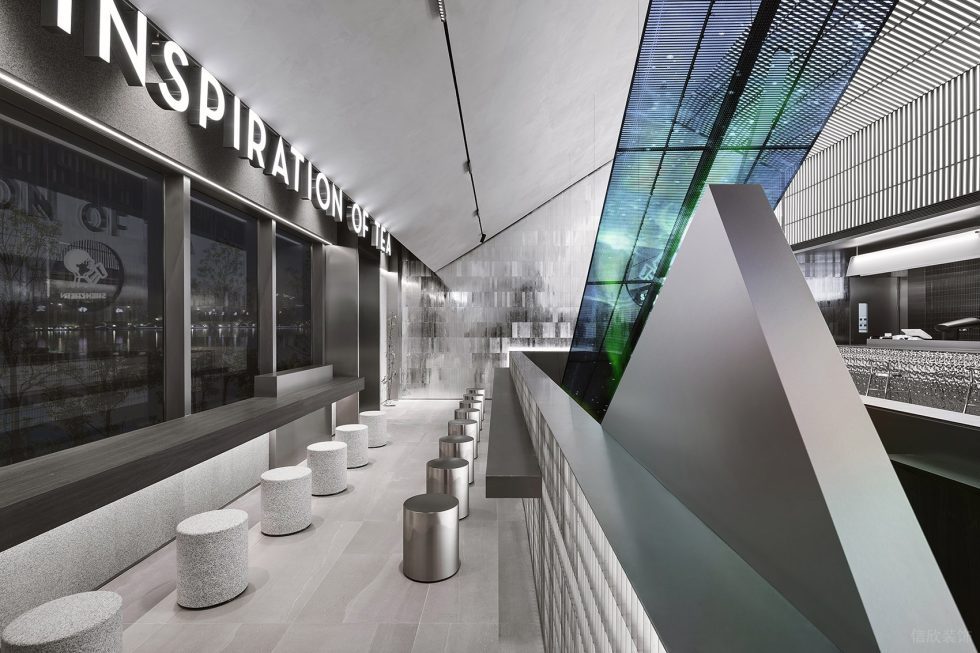 現(xiàn)代風飲品店縱列吧臺區(qū)域裝修設(shè)計