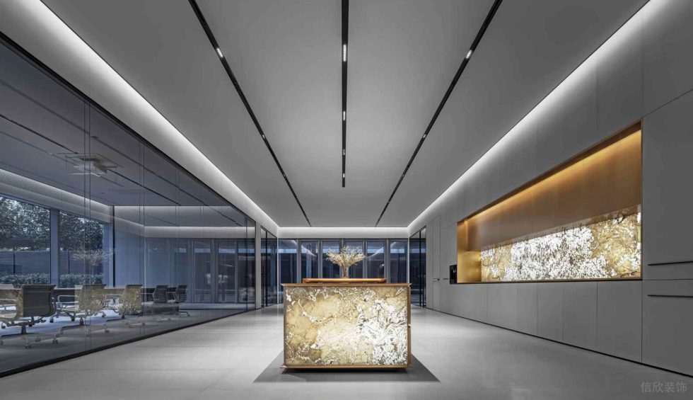 現(xiàn)代簡約風(fēng)辦公室裝修方案 玻璃隔斷會議室