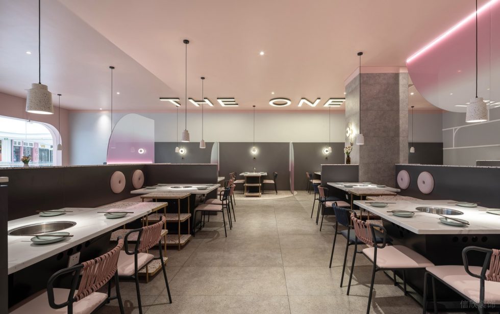 現(xiàn)代簡(jiǎn)約風(fēng)火鍋店敞亮大堂雅座區(qū)設(shè)計(jì)效果圖