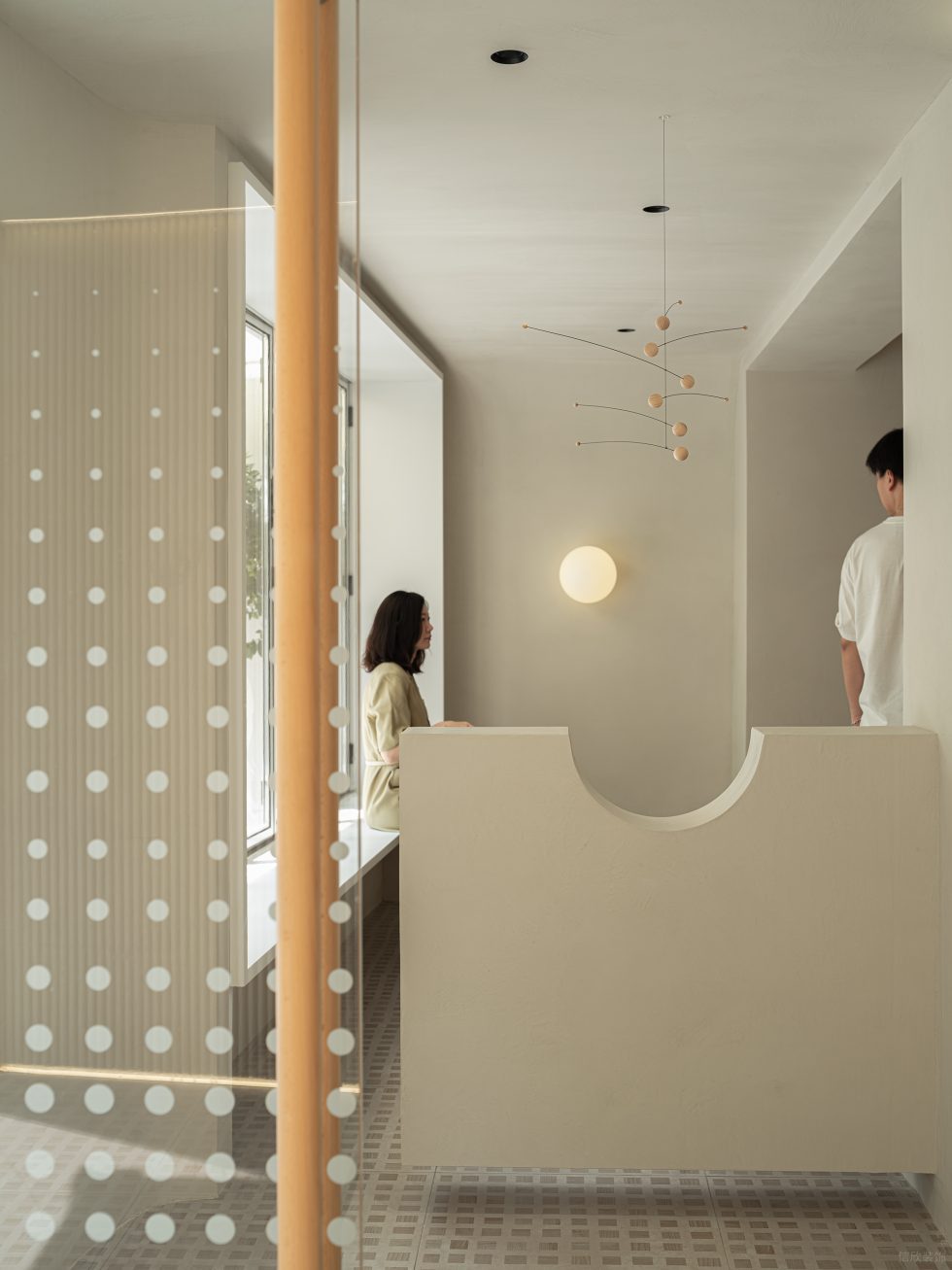 現(xiàn)代簡(jiǎn)約風(fēng)甜品站簡(jiǎn)約隔斷裝修設(shè)計(jì)