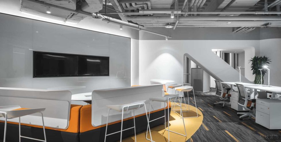 現(xiàn)代時尚簡約風(fēng)辦公室裝修設(shè)計 休憩區(qū)多媒體黑板