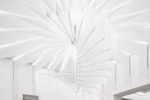 現(xiàn)代主義極簡(jiǎn)風(fēng)辦公室裝修案例 白色螺旋造型樓梯