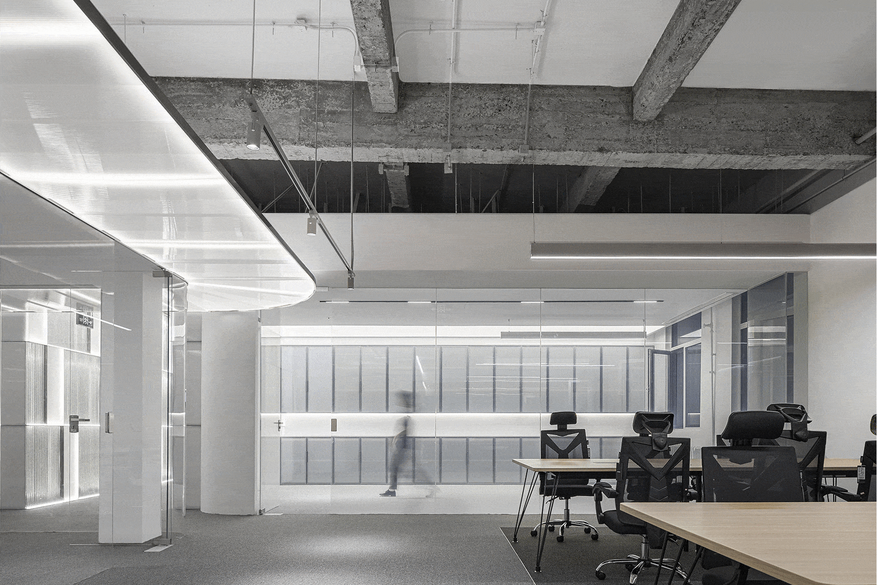 現(xiàn)代主義極簡(jiǎn)風(fēng)辦公室裝修案例 工作區(qū)