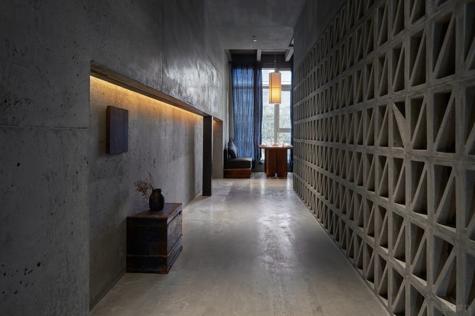 原始簡單素雅中餐廳鏤空幾何磚通道裝修設(shè)計