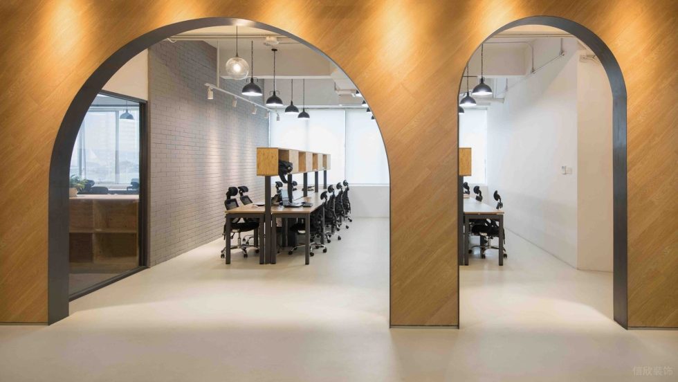 輕工業(yè)風(fēng)格辦公室裝修設(shè)計(jì)歐松板工作臺(tái)