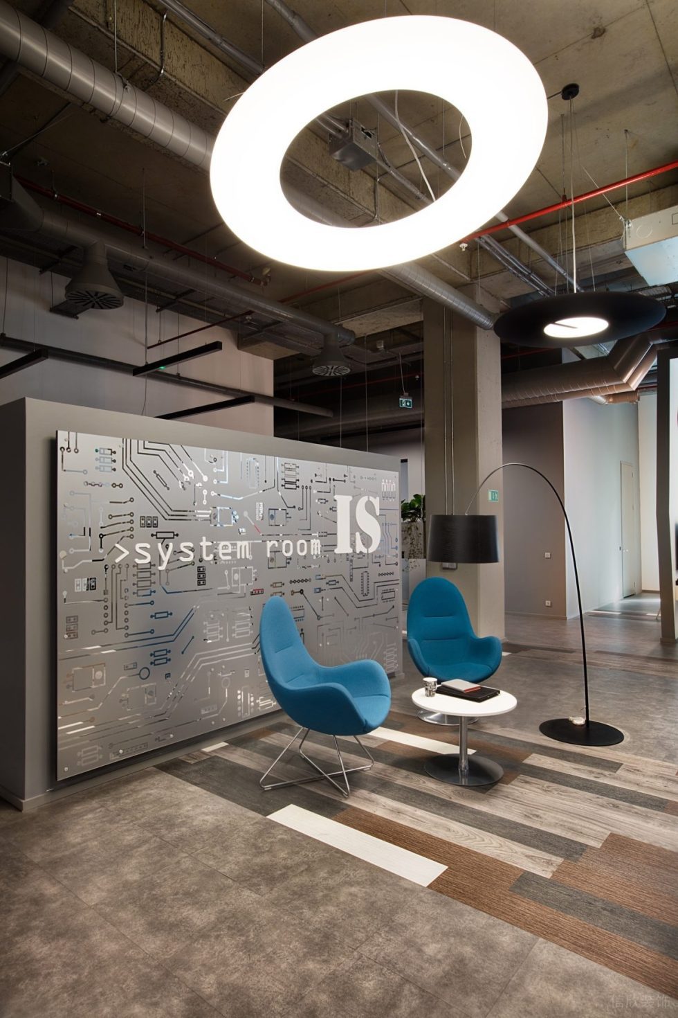 前衛(wèi)現(xiàn)代風(fēng)辦公室裝修設(shè)計銀灰色閑坐區(qū) 前衛(wèi)現(xiàn)代風(fēng)辦公室裝修設(shè)計銀灰色閑坐區(qū)