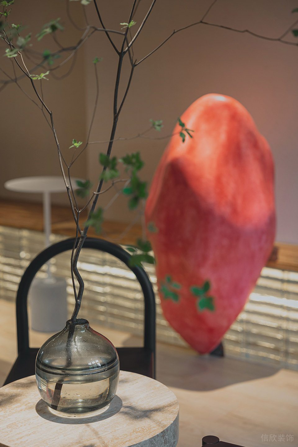 原木奶油風(fēng)咖啡廳和諧紅綠景觀區(qū)裝修設(shè)計(jì)圖