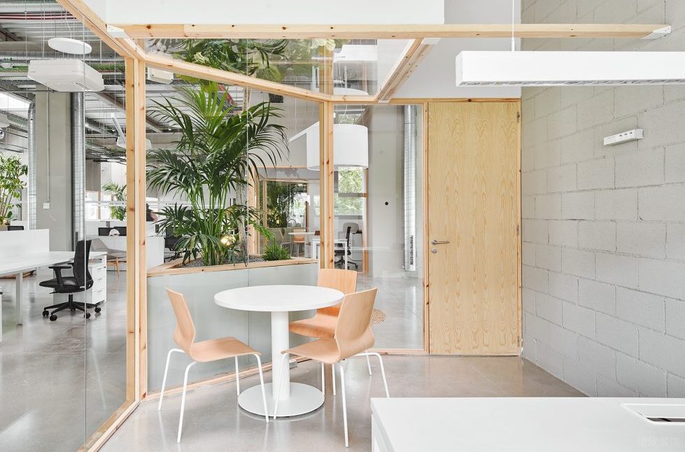 素木色簡約自然風(fēng)辦公室裝修設(shè)計白木色洽談區(qū)效果圖