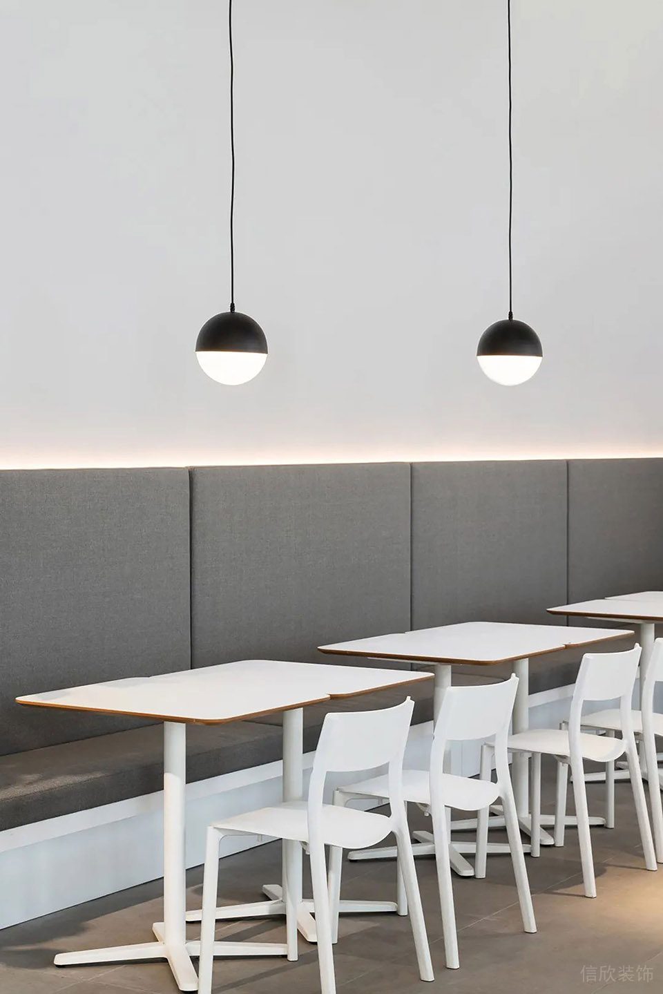 白木色簡約風辦公室裝修設計灰白色沙發(fā)卡座