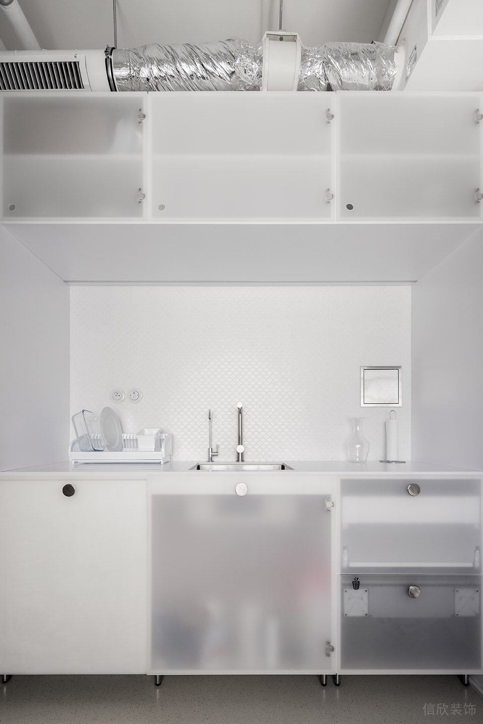 白色簡約自然風(fēng)辦公室裝修設(shè)計白色系茶水柜