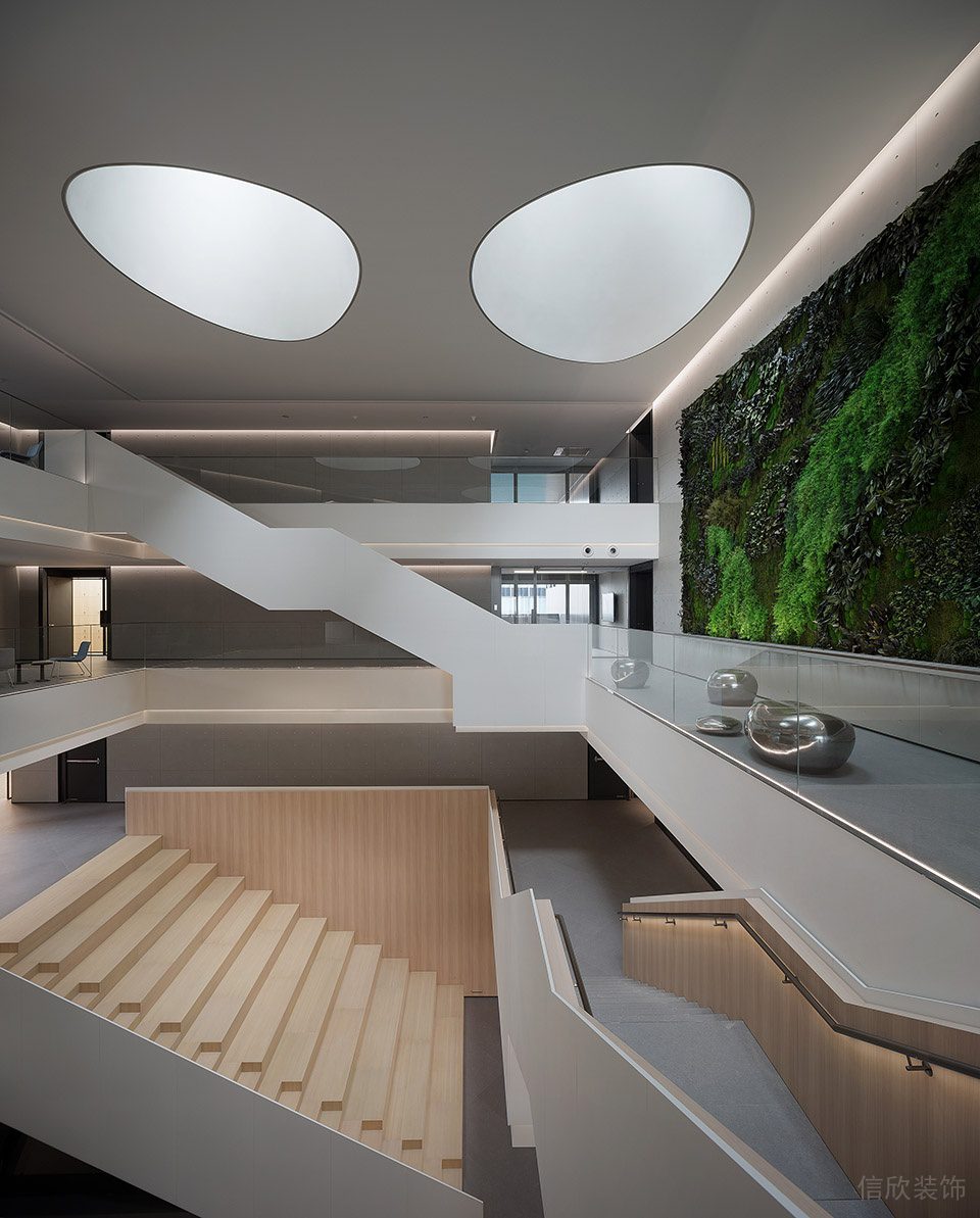 黑白灰時尚極簡風(fēng)辦公室裝修設(shè)計白木色樓梯