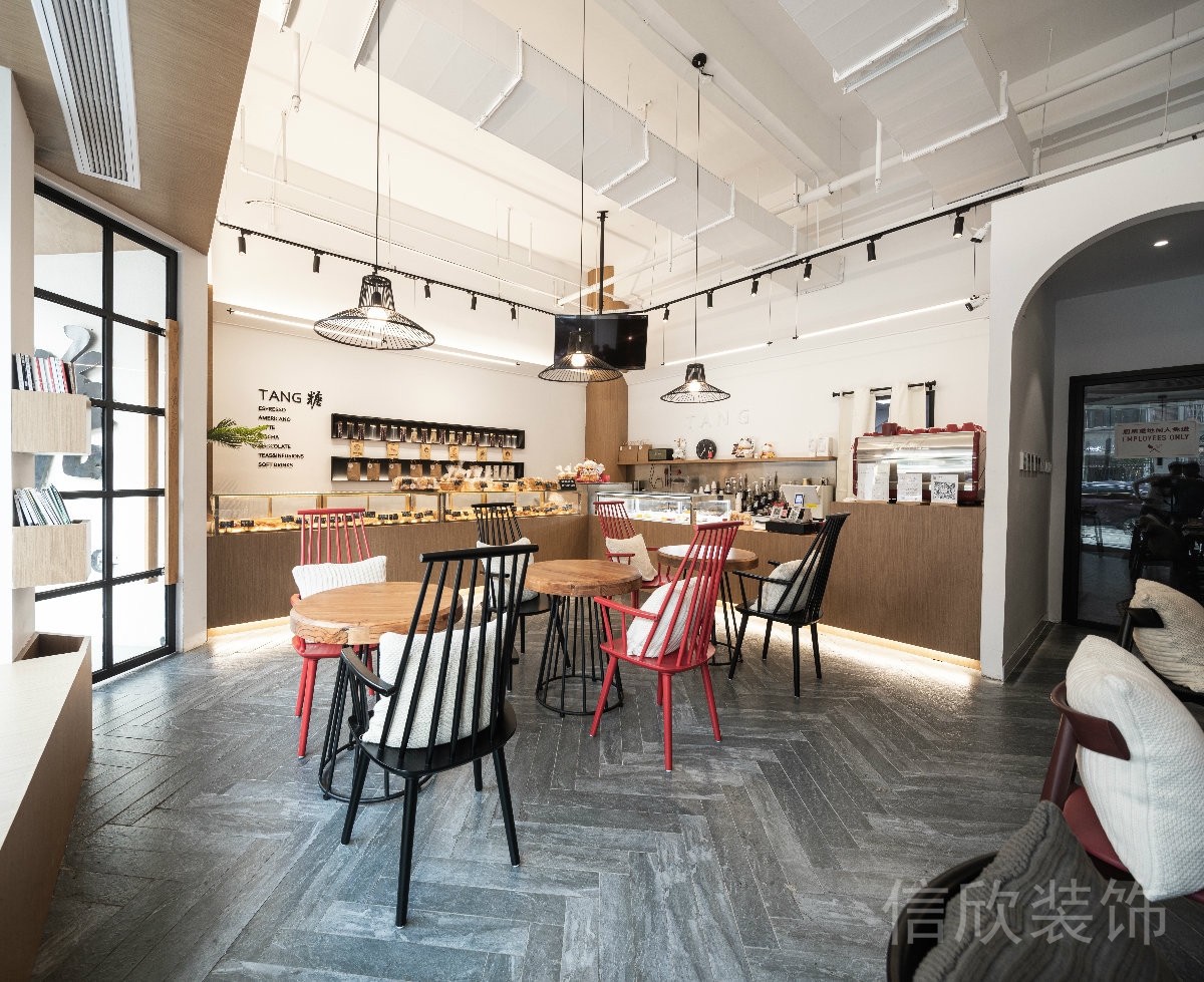 深圳羅湖國貿(mào)面包店中間圓形餐桌裝修設(shè)計(jì)