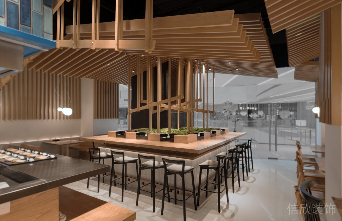 深圳羅湖區(qū)桂圓面館大方形餐臺裝修設計