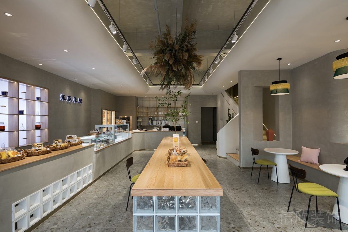 深圳南山白石洲茉里蛋糕店條形吧臺餐桌收銀服務(wù)臺裝修