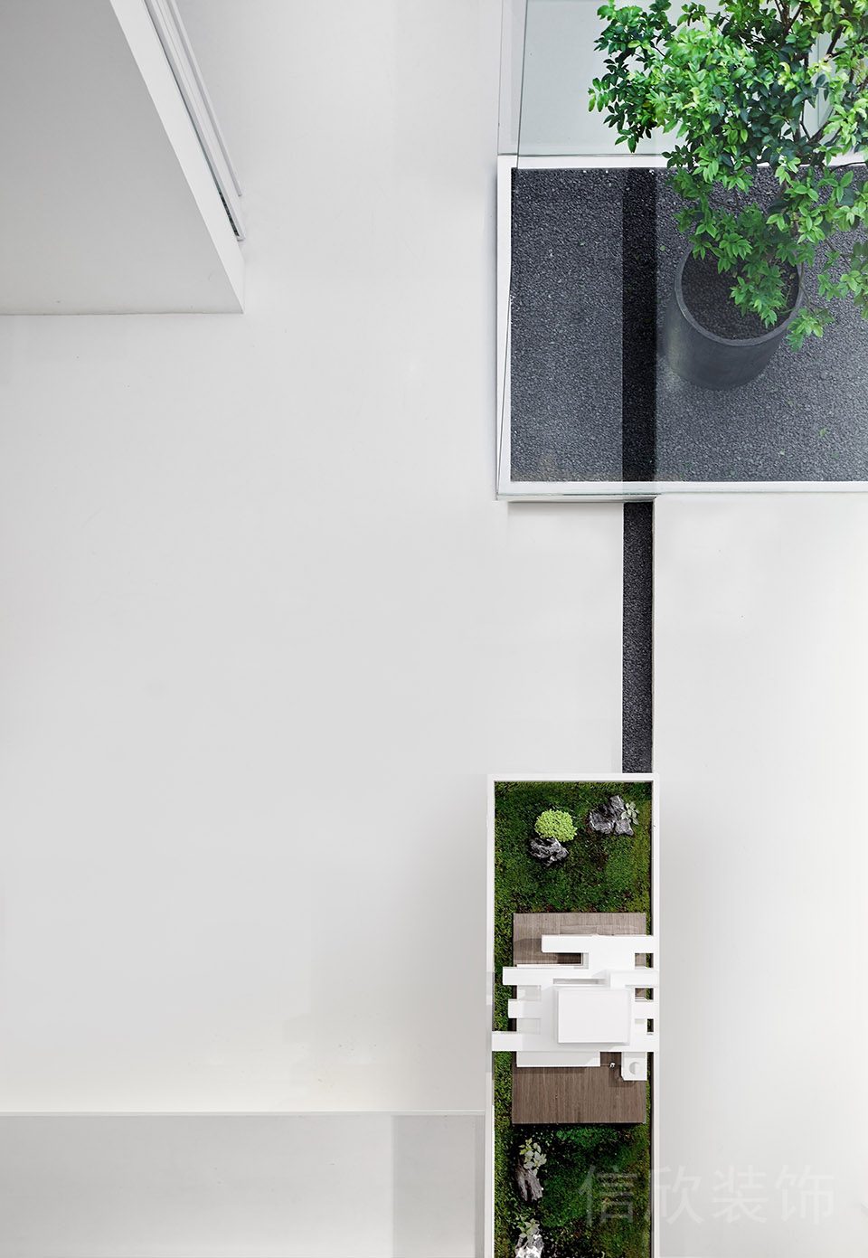 玻璃櫥窗造景辦公室過(guò)道設(shè)計(jì)