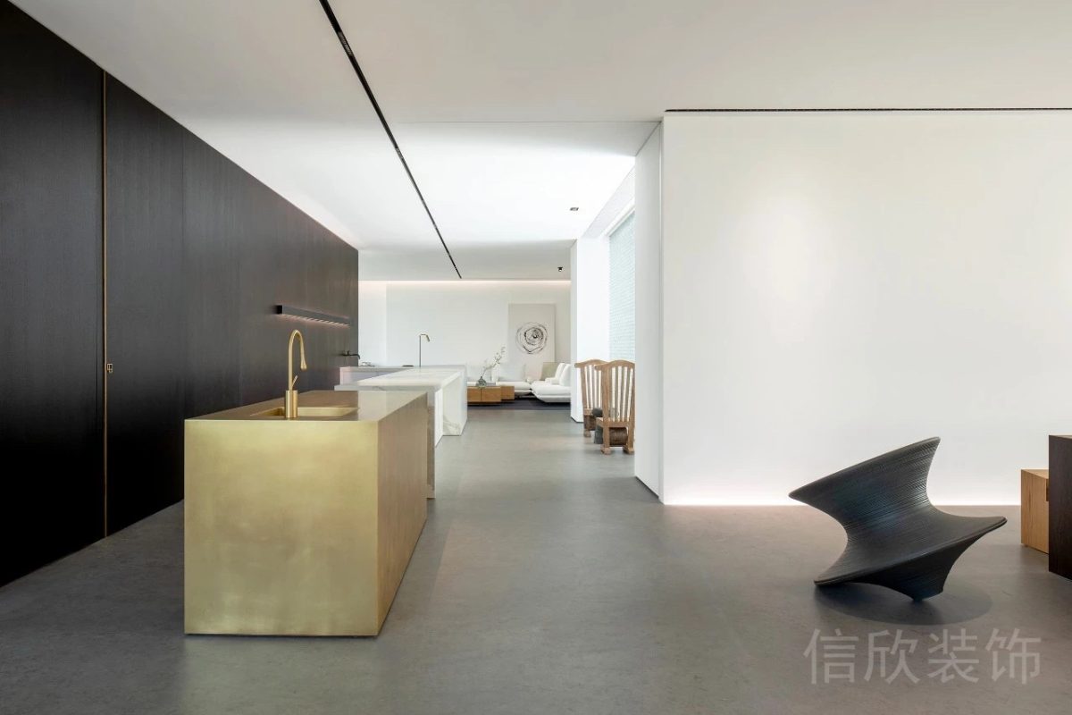 茶水間休息區(qū)域鎏金金屬吧臺設(shè)計(jì)