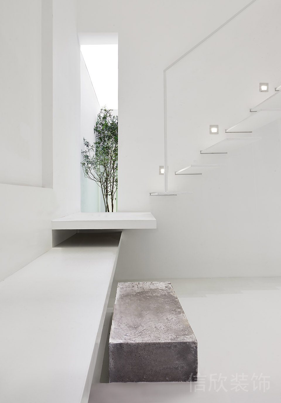 工業(yè)風(fēng)巖石樓梯辦公室裝修