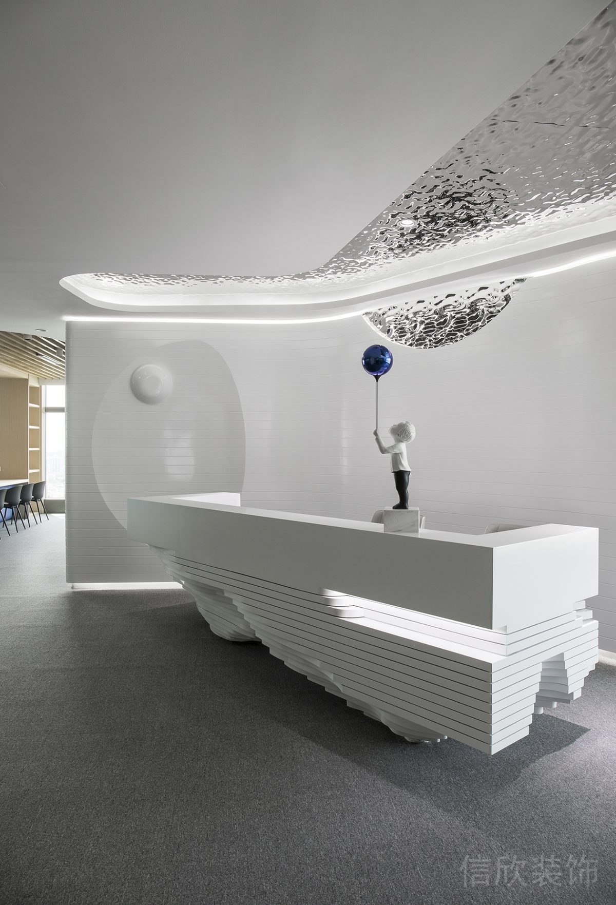 極簡現(xiàn)代風辦公空間異形接待臺設(shè)計