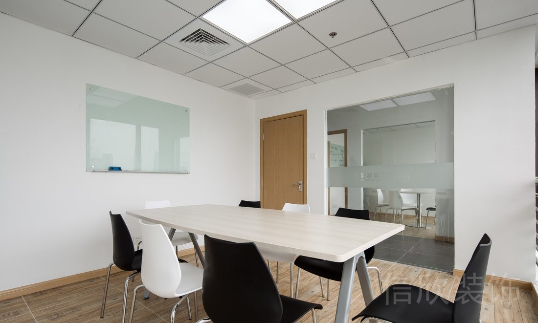 雪松大廈墨丁國(guó)際英語(yǔ)裝修設(shè)計(jì)交流室