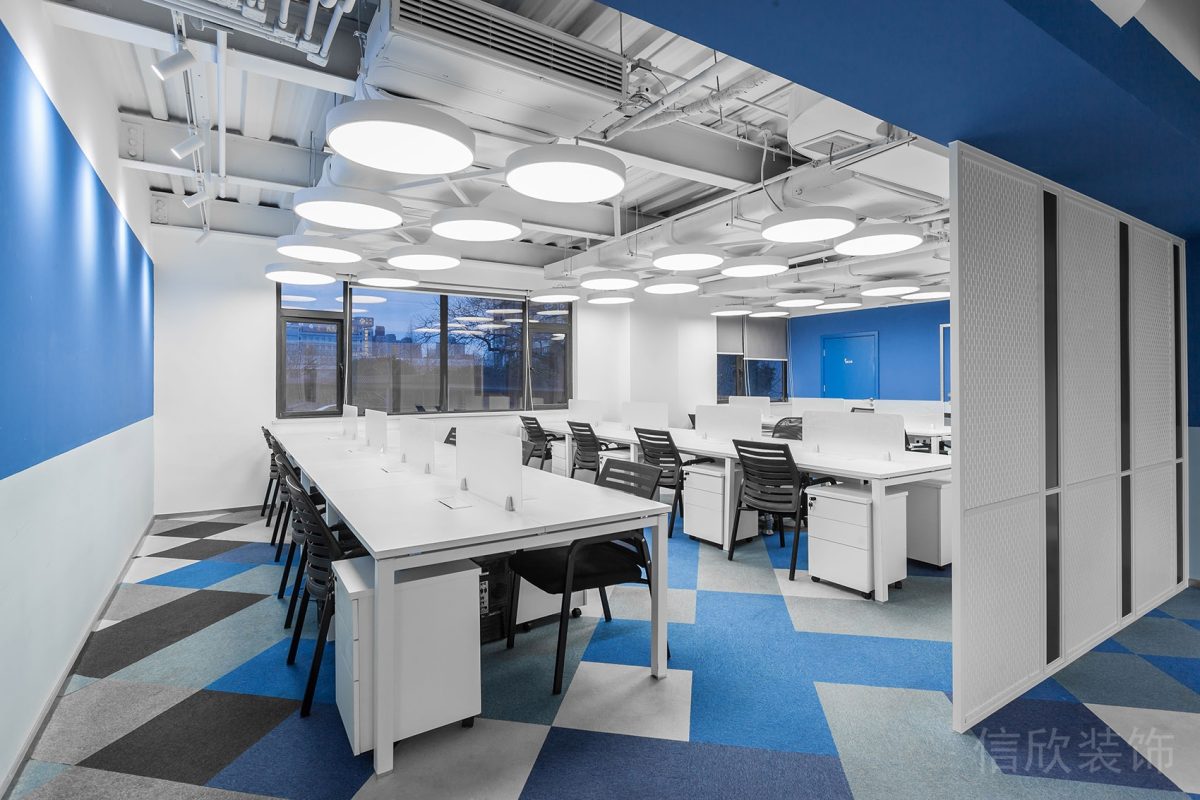 研發(fā)辦公室多人工作室推拉門辦公桌設(shè)計(jì)圖