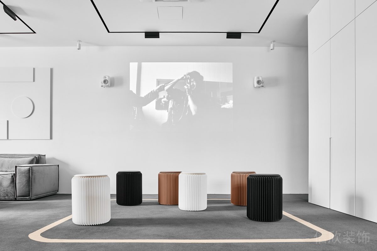 圓柱條紋座椅辦公室員工休息區(qū)裝修設計投影儀