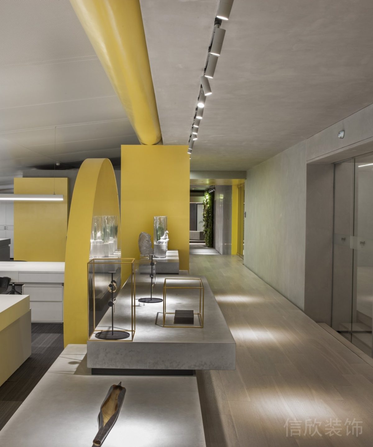 黃色過道設計幾何創(chuàng)意線條產品展示區(qū)