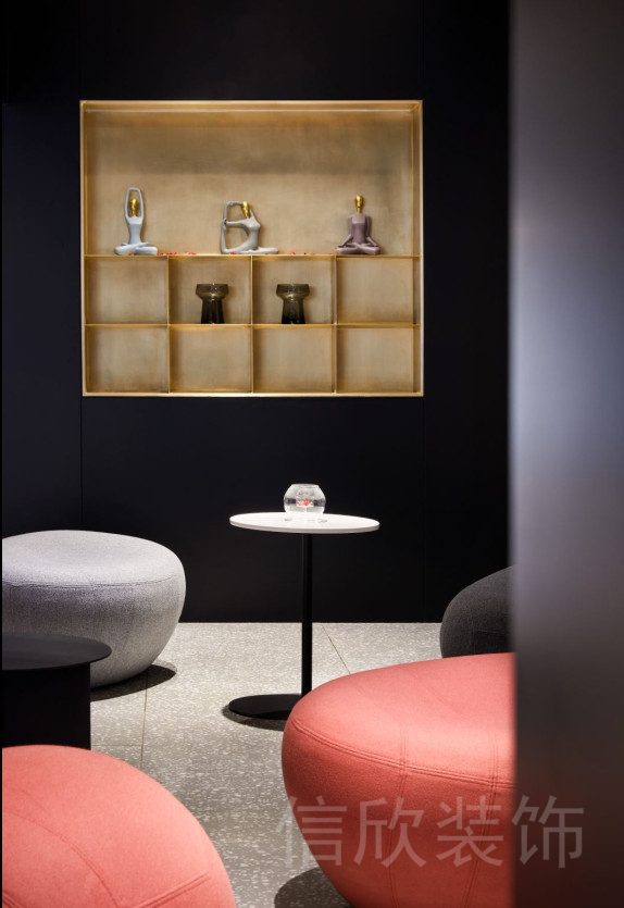 木飾面墻柜設(shè)計(jì)裝修效果圖瑜伽機(jī)構(gòu)休息區(qū)