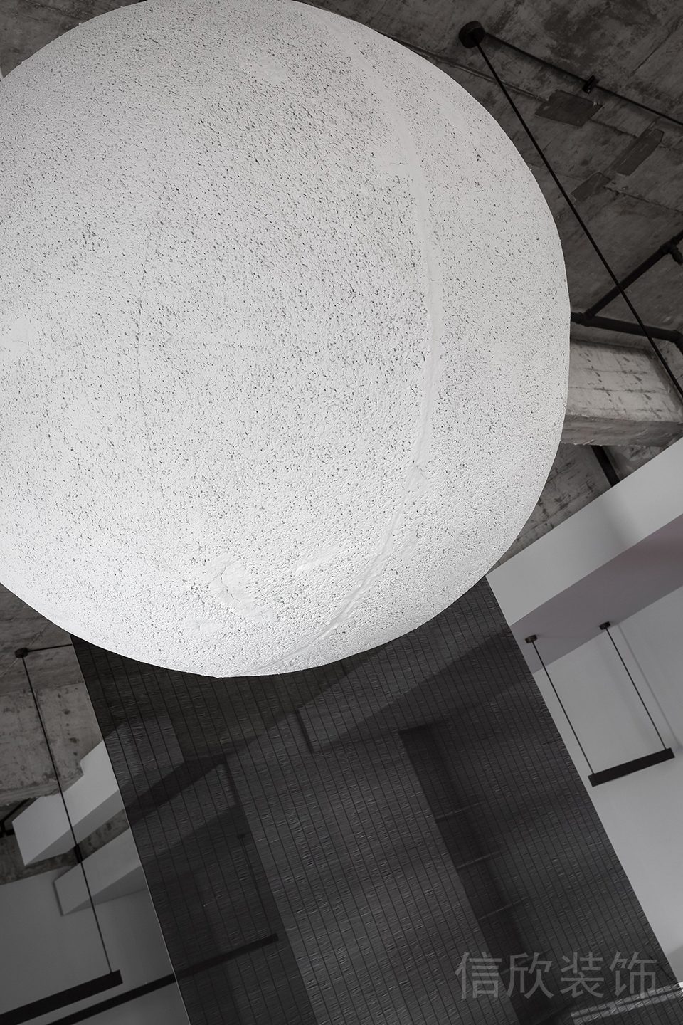 現(xiàn)代工業(yè)風辦公空間藝術(shù)吊燈設(shè)計