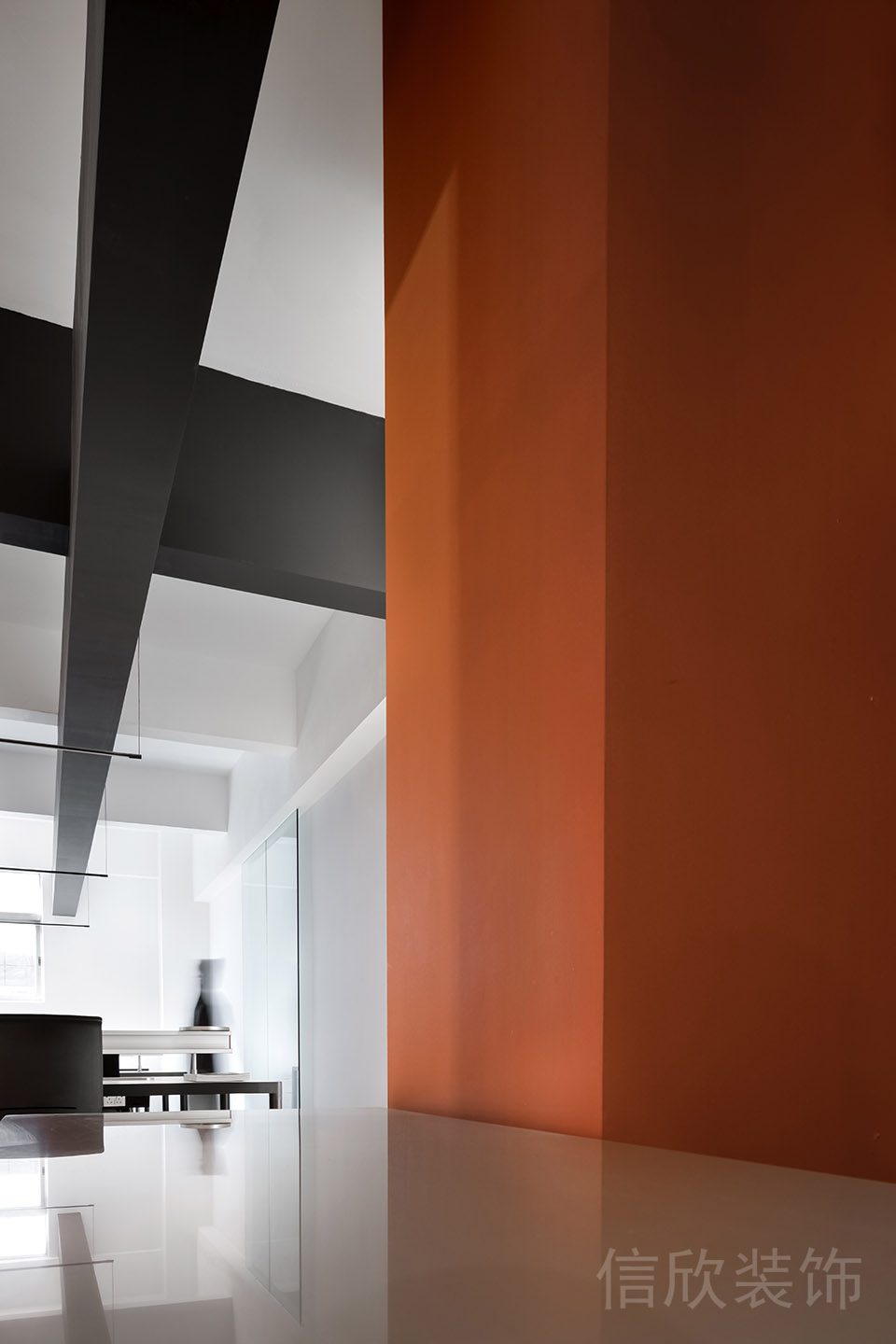 現(xiàn)代簡(jiǎn)約黑白交叉天花板辦公室設(shè)計(jì)