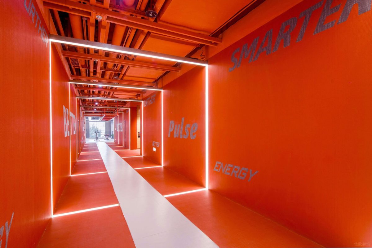 字母科技未來港墻體裝修健身房工業(yè)風(fēng)裝修設(shè)計