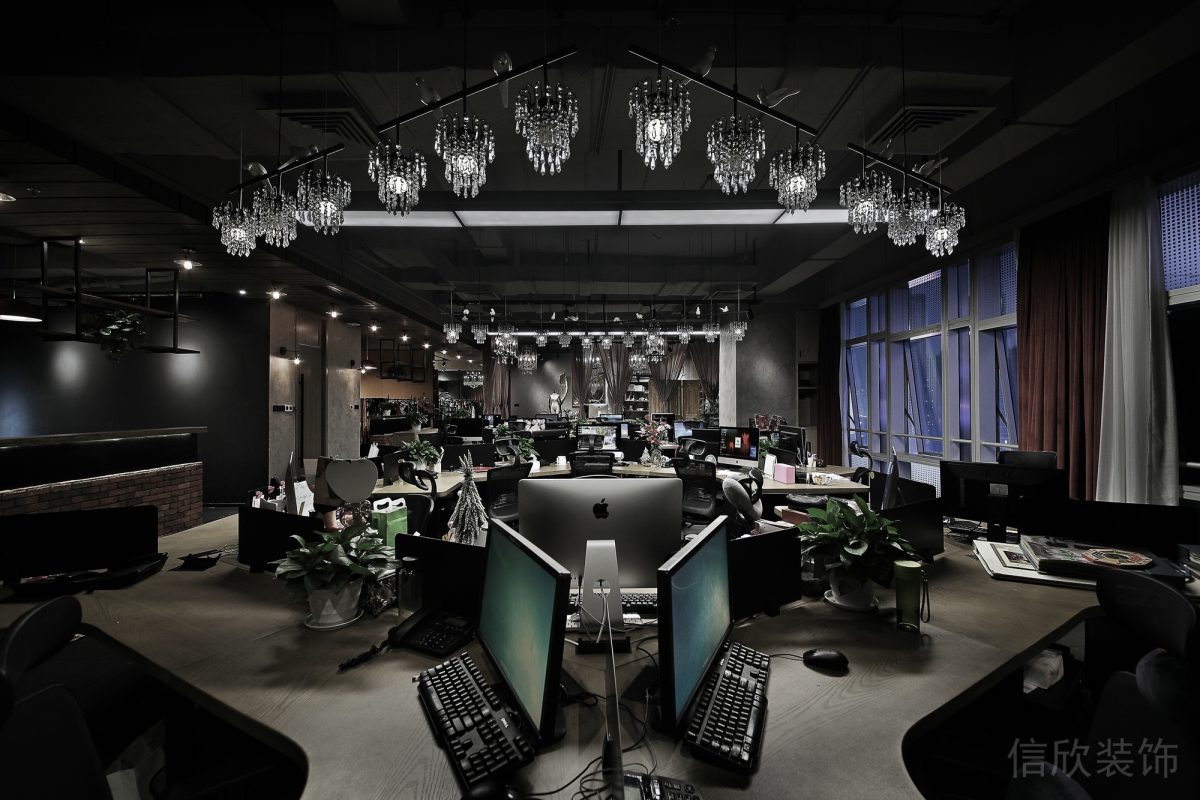 辦公室工位裝修水晶吊頂效果對(duì)稱式設(shè)計(jì)辦公室