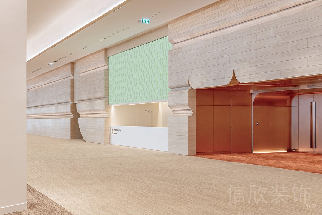 創(chuàng)意半墻設(shè)計墻體隔斷弧線圓角效果‘辦公室過道裝修設(shè)計