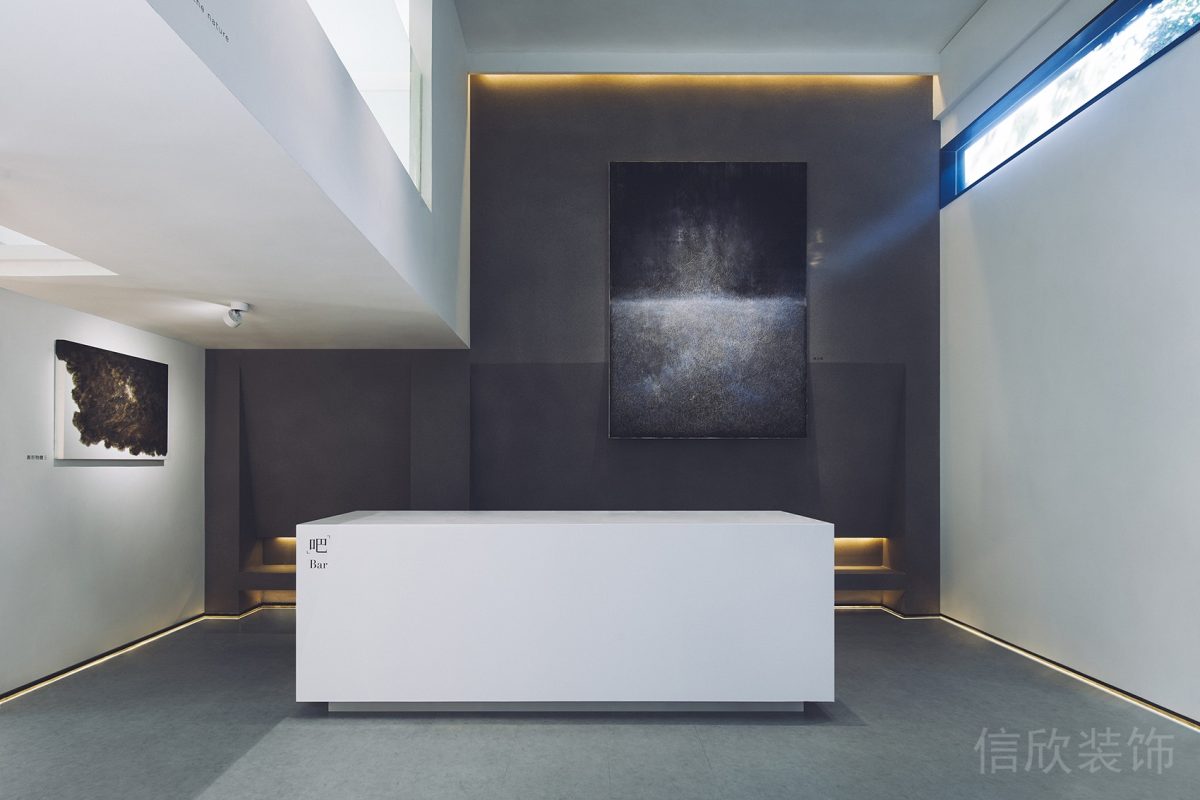 黑白色調(diào)裝修辦公室大廳效果黑色藝術(shù)繪畫背景板裝修設(shè)計(jì)