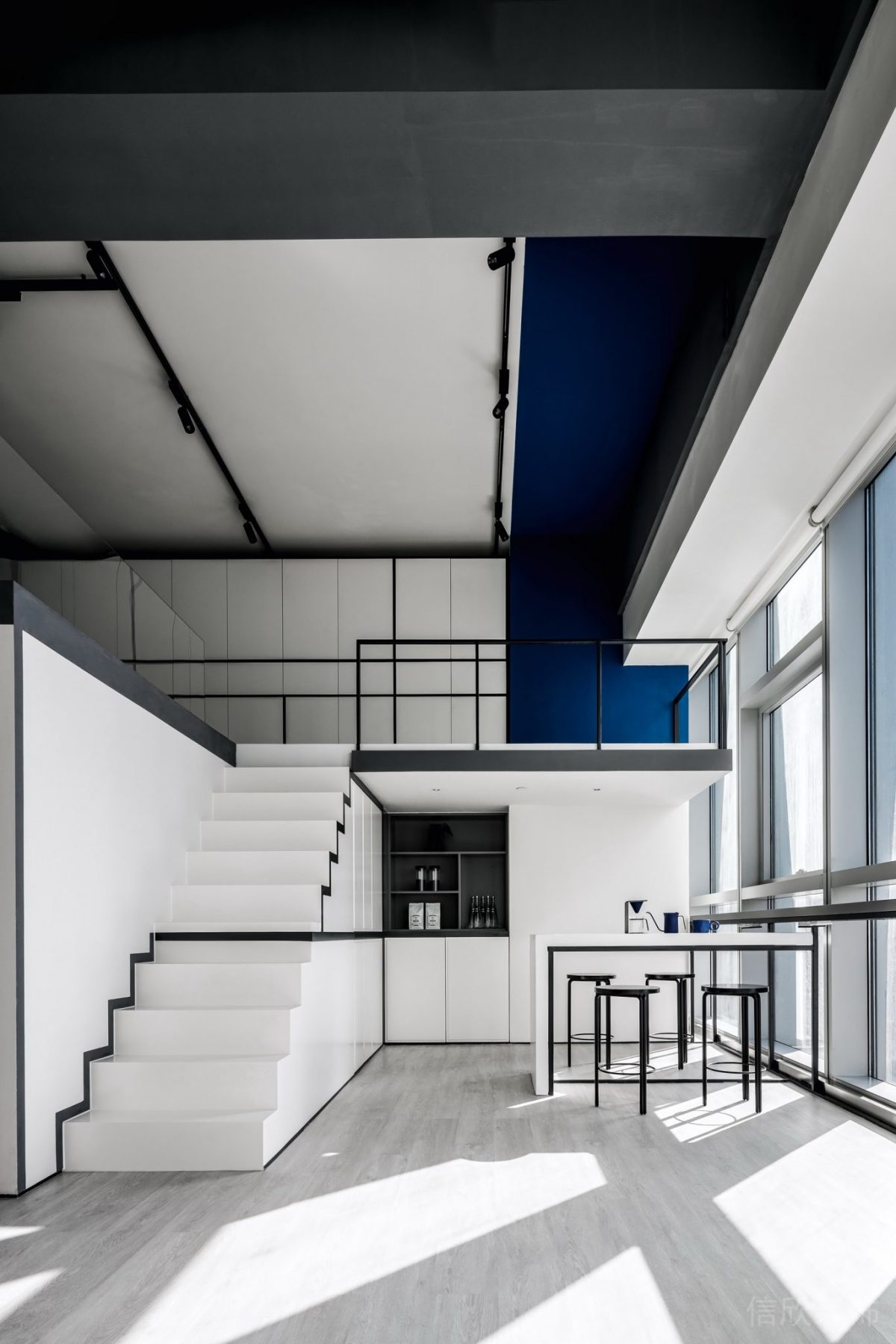 黑白撞色極簡風桌椅設計辦公室茶水臺裝修設計效果圖