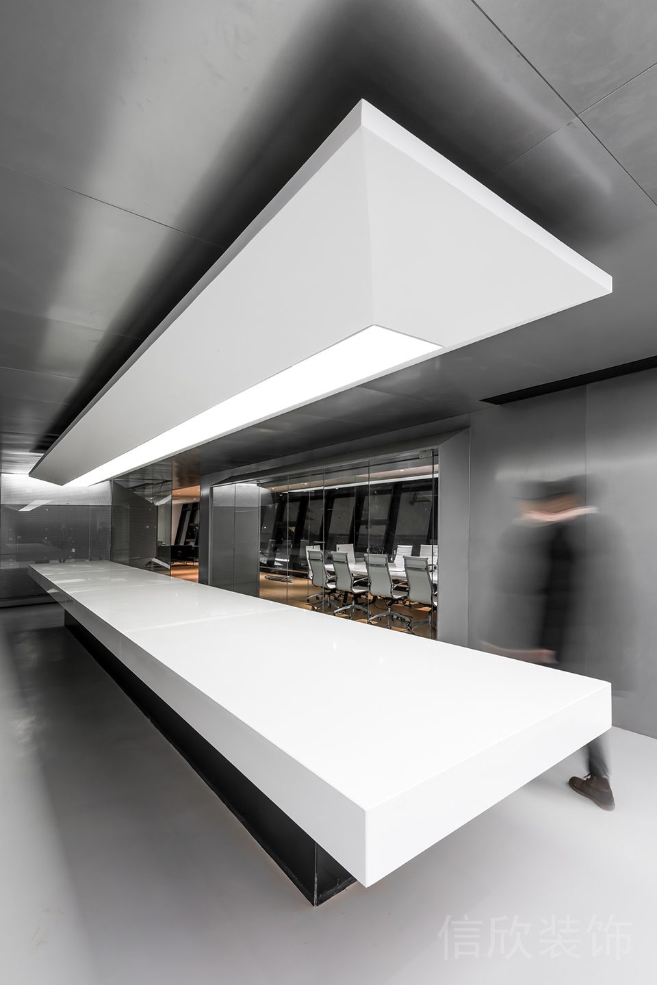 簡約風(fēng)裝修長桌白色效果辦公室設(shè)計裝修