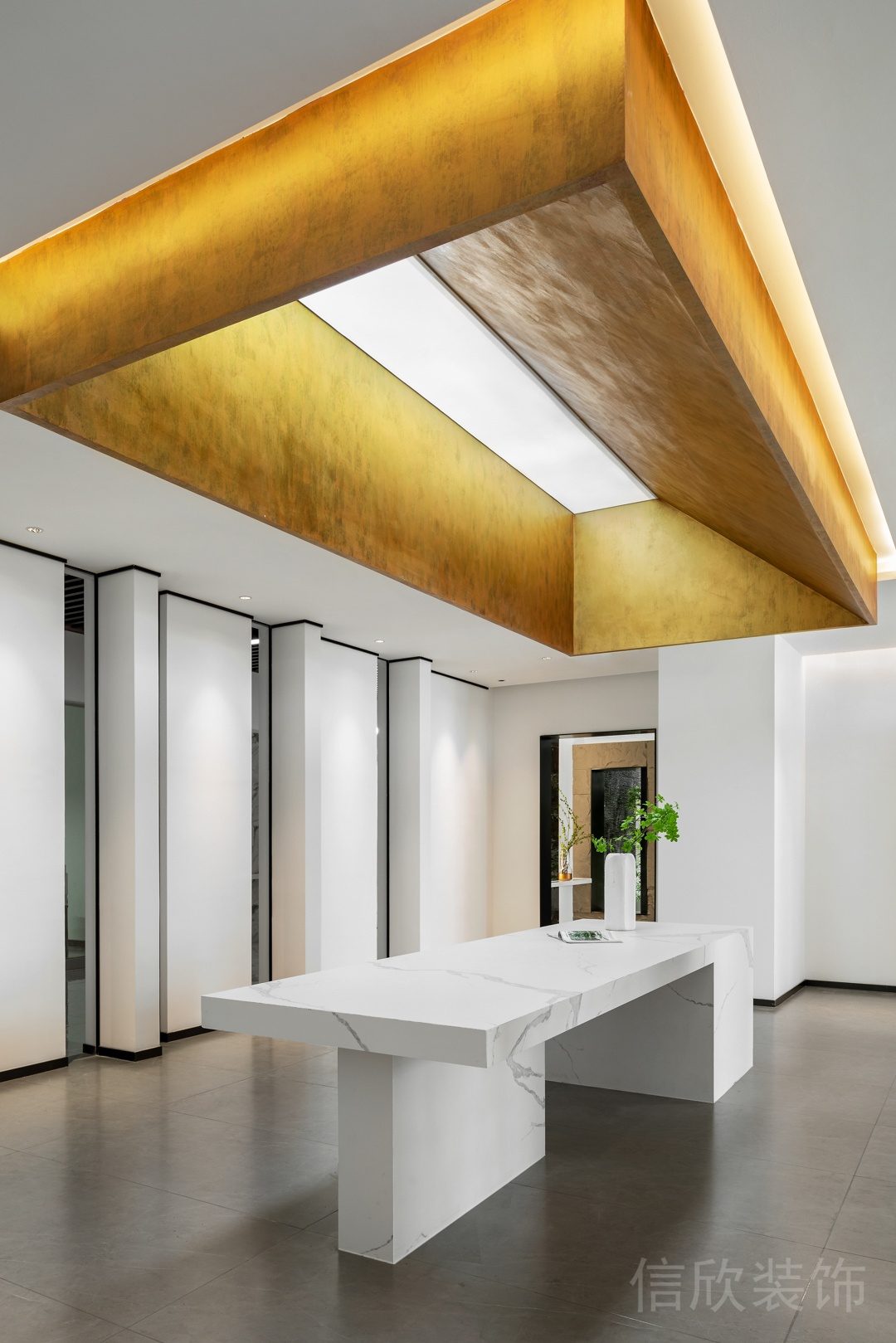 鏤空天花框架斜面創(chuàng)意鎏金設(shè)計(jì)燈飾效果圖大廳辦公室裝修