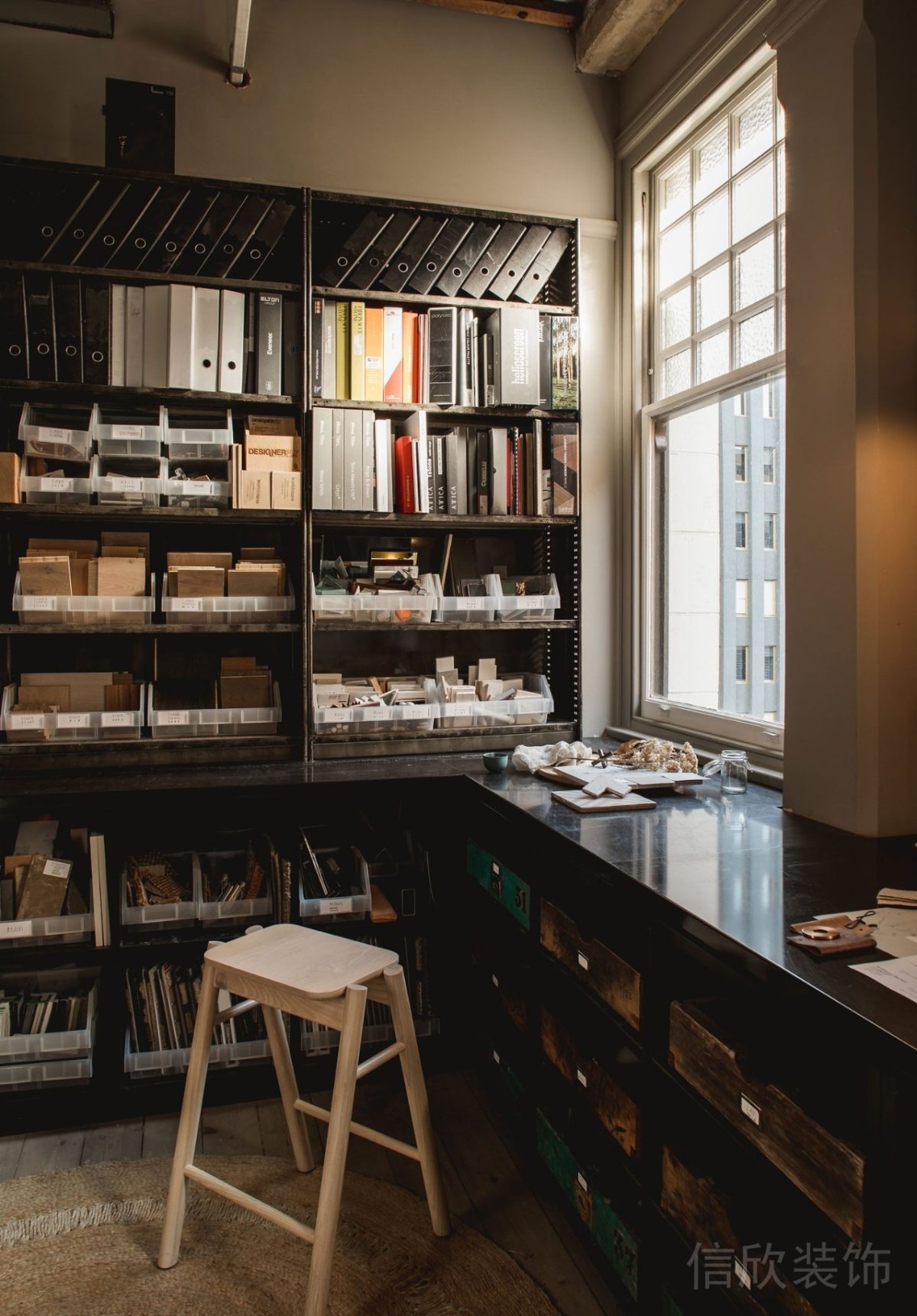 滿墻書柜裝修效果半墻收納木柜辦公室設(shè)計(jì)