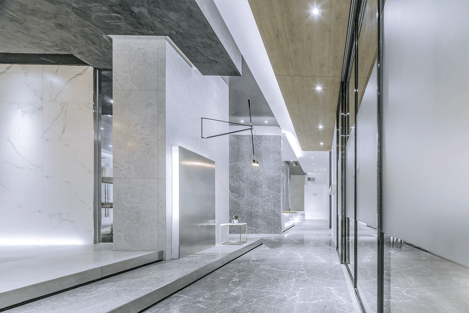 墻體設計燈飾設計木質(zhì)天花設計過道圖辦公室